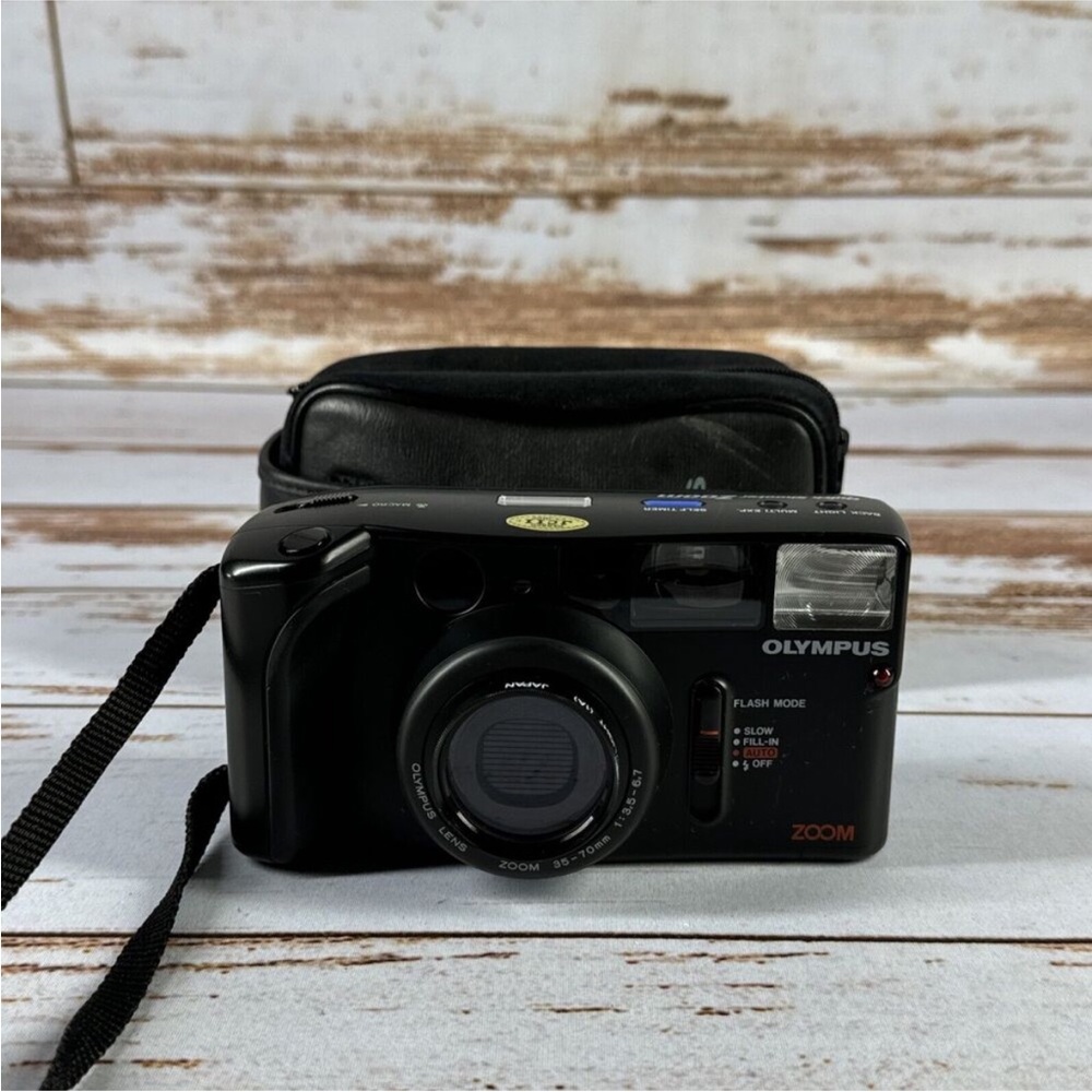 🚫SOLD🚫 Olympus Black Digital Camera with Case